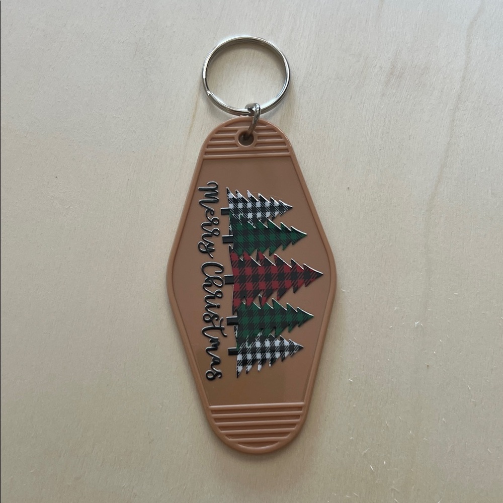 Plaid Christmas Trees Key Tag – Retro Motel Style (Brown)